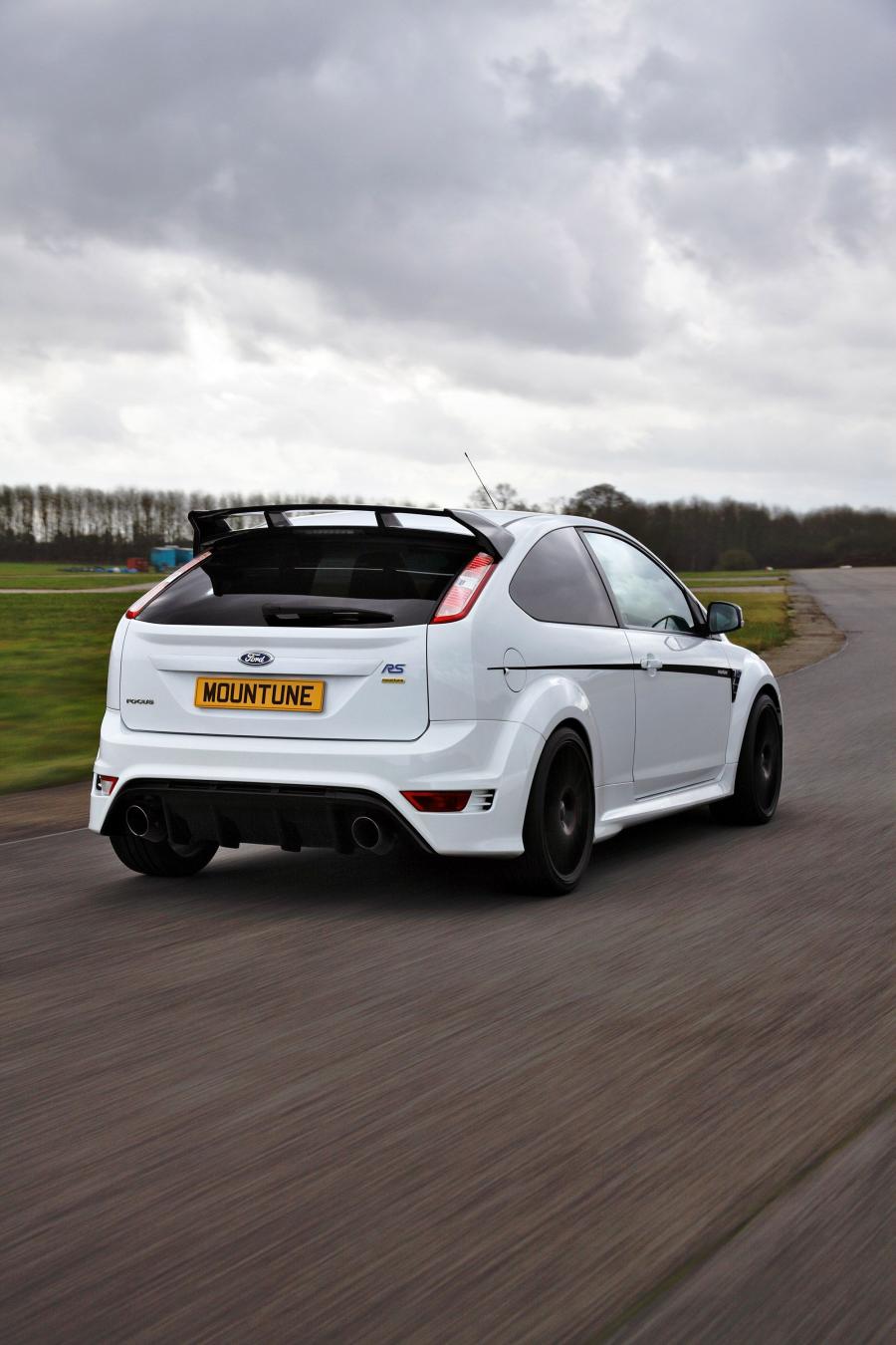  Ford Focus RS Mountune 2010 года  (фото 3 из 3)